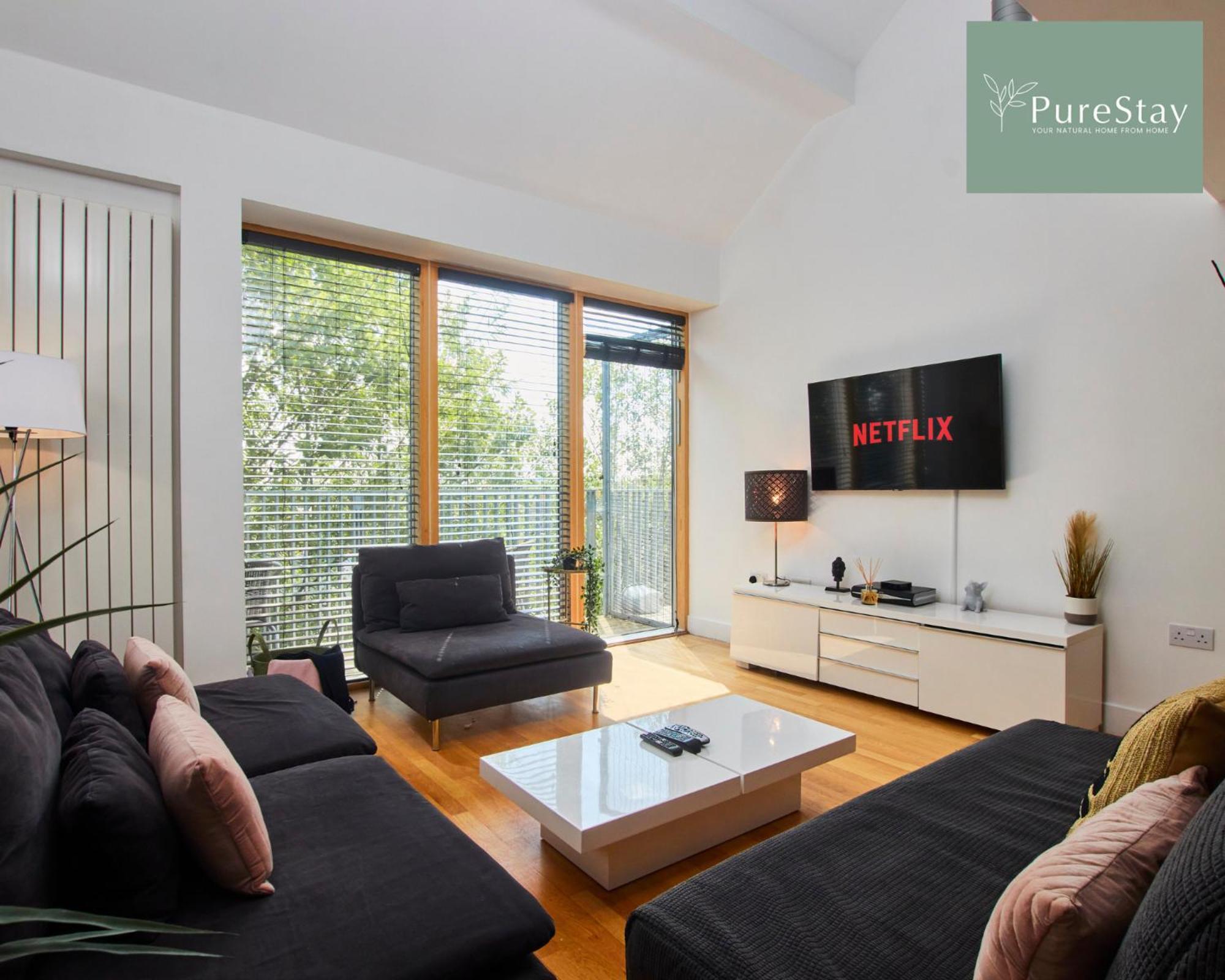 Beautiful Four Bed House By Purestay Short Lets & Serviced Accommodation Coventry With Parking Exterior foto