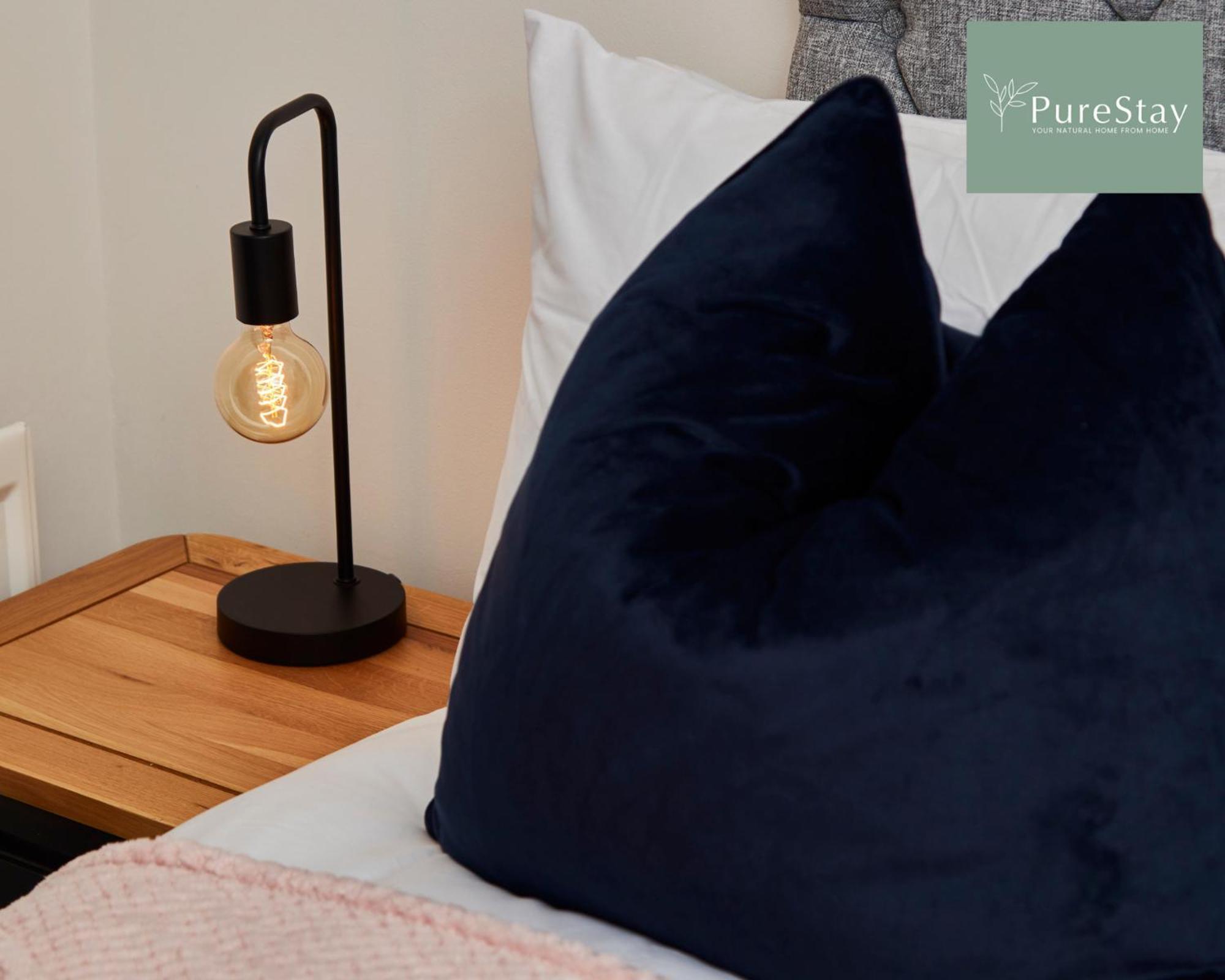 Beautiful Four Bed House By Purestay Short Lets & Serviced Accommodation Coventry With Parking Exterior foto