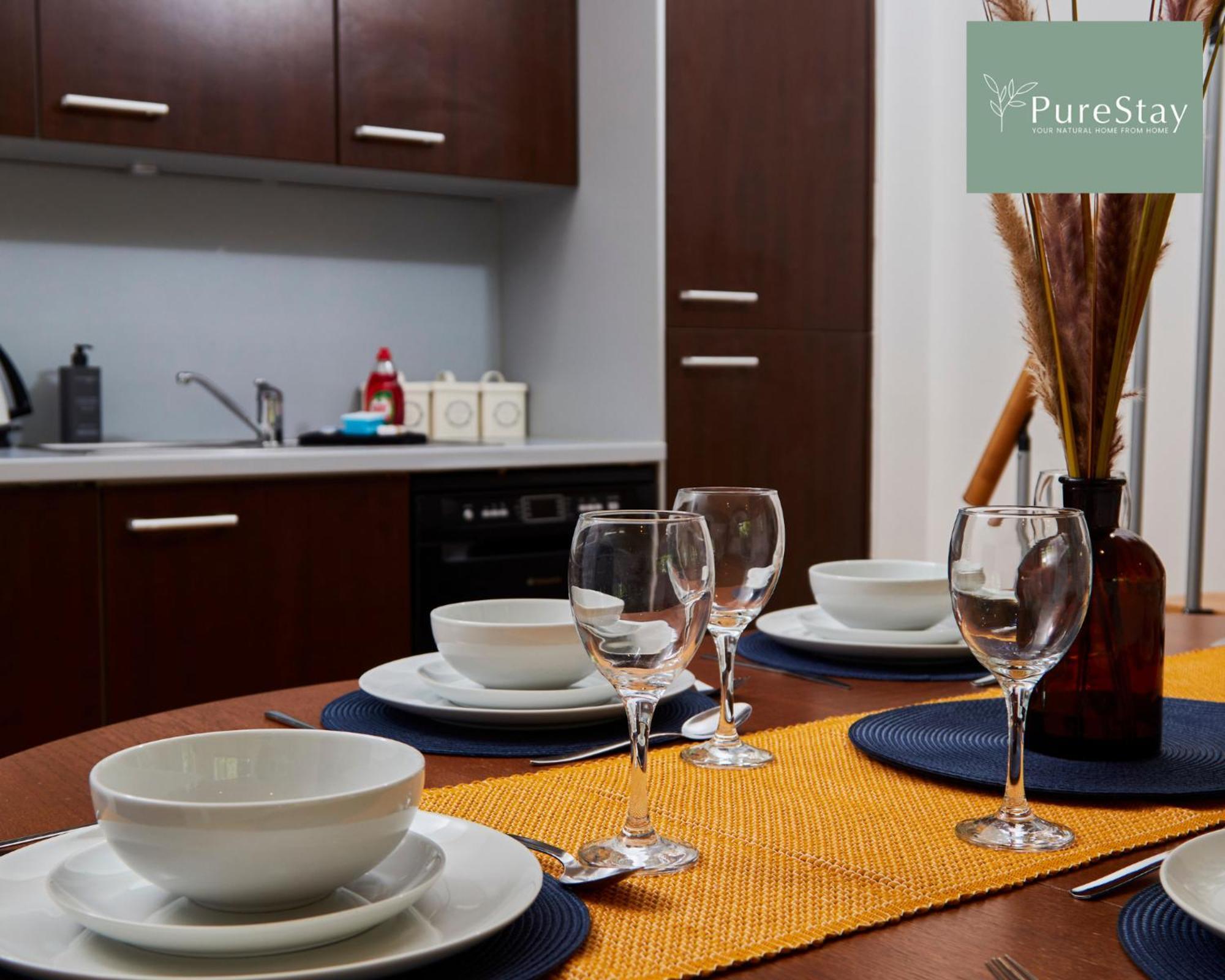 Beautiful Four Bed House By Purestay Short Lets & Serviced Accommodation Coventry With Parking Exterior foto