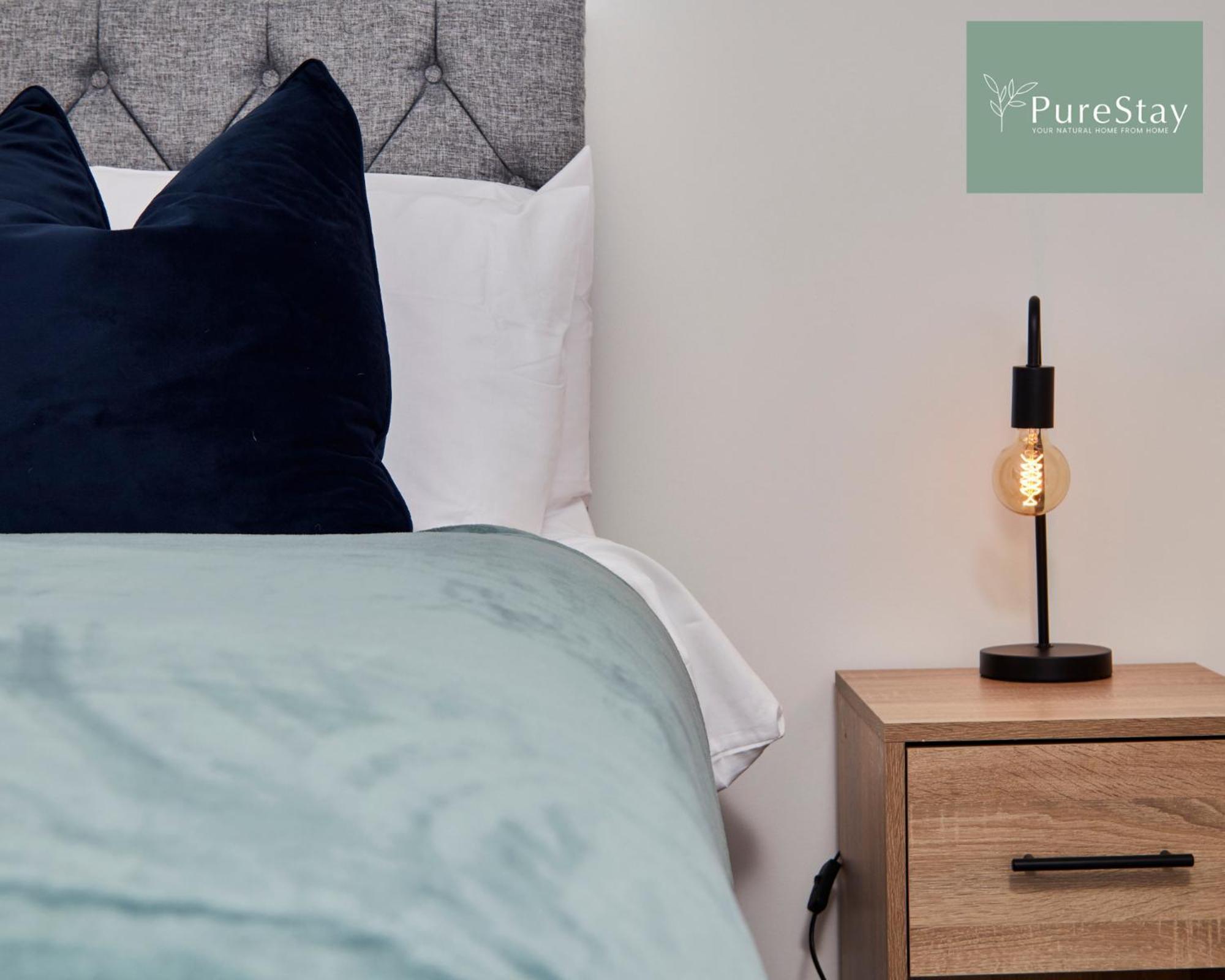 Beautiful Four Bed House By Purestay Short Lets & Serviced Accommodation Coventry With Parking Exterior foto