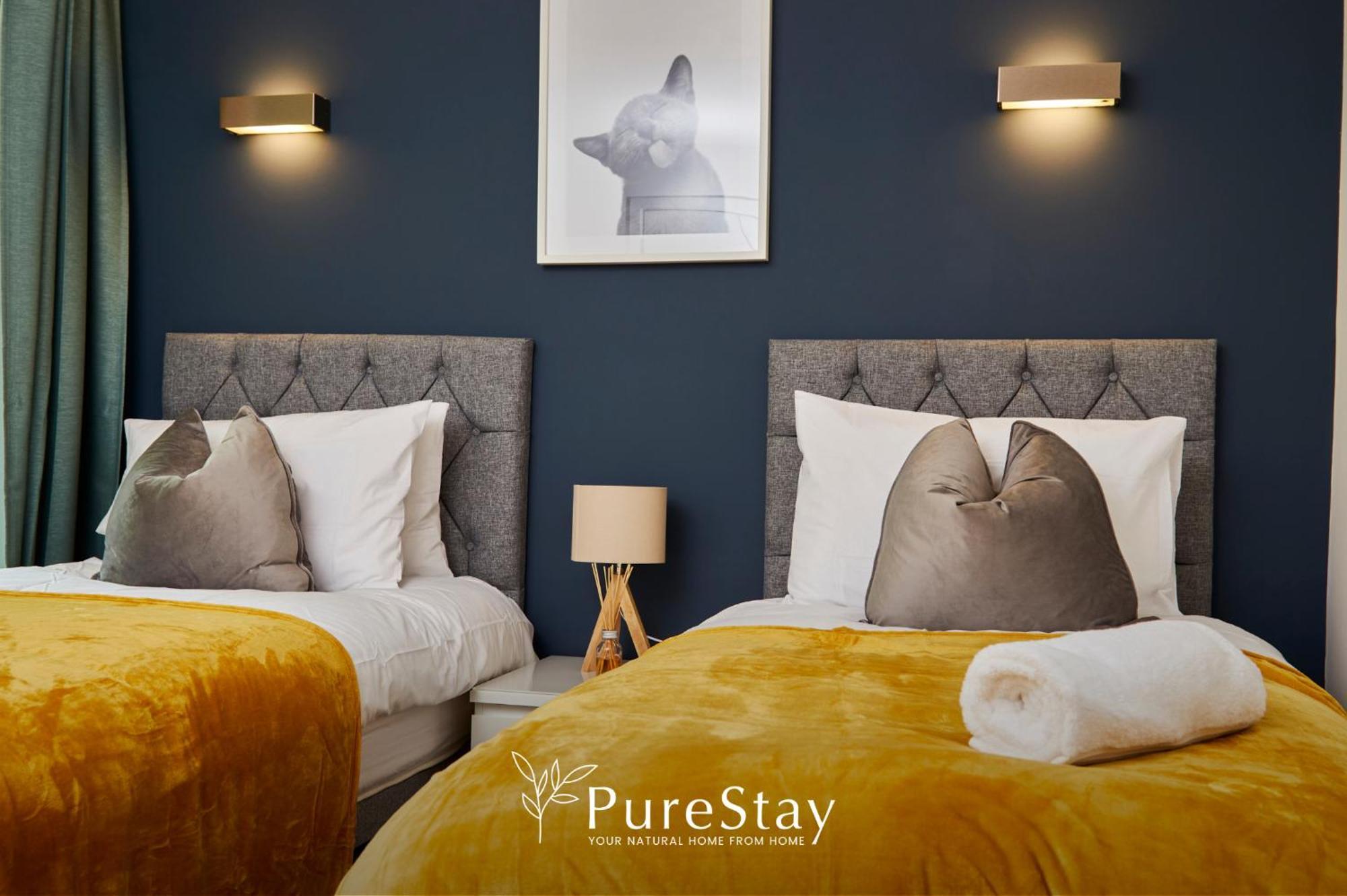 Beautiful Four Bed House By Purestay Short Lets & Serviced Accommodation Coventry With Parking Exterior foto